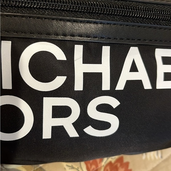 Michael Kors Walk Around Waist Belt Bag - Picture 2 of 9